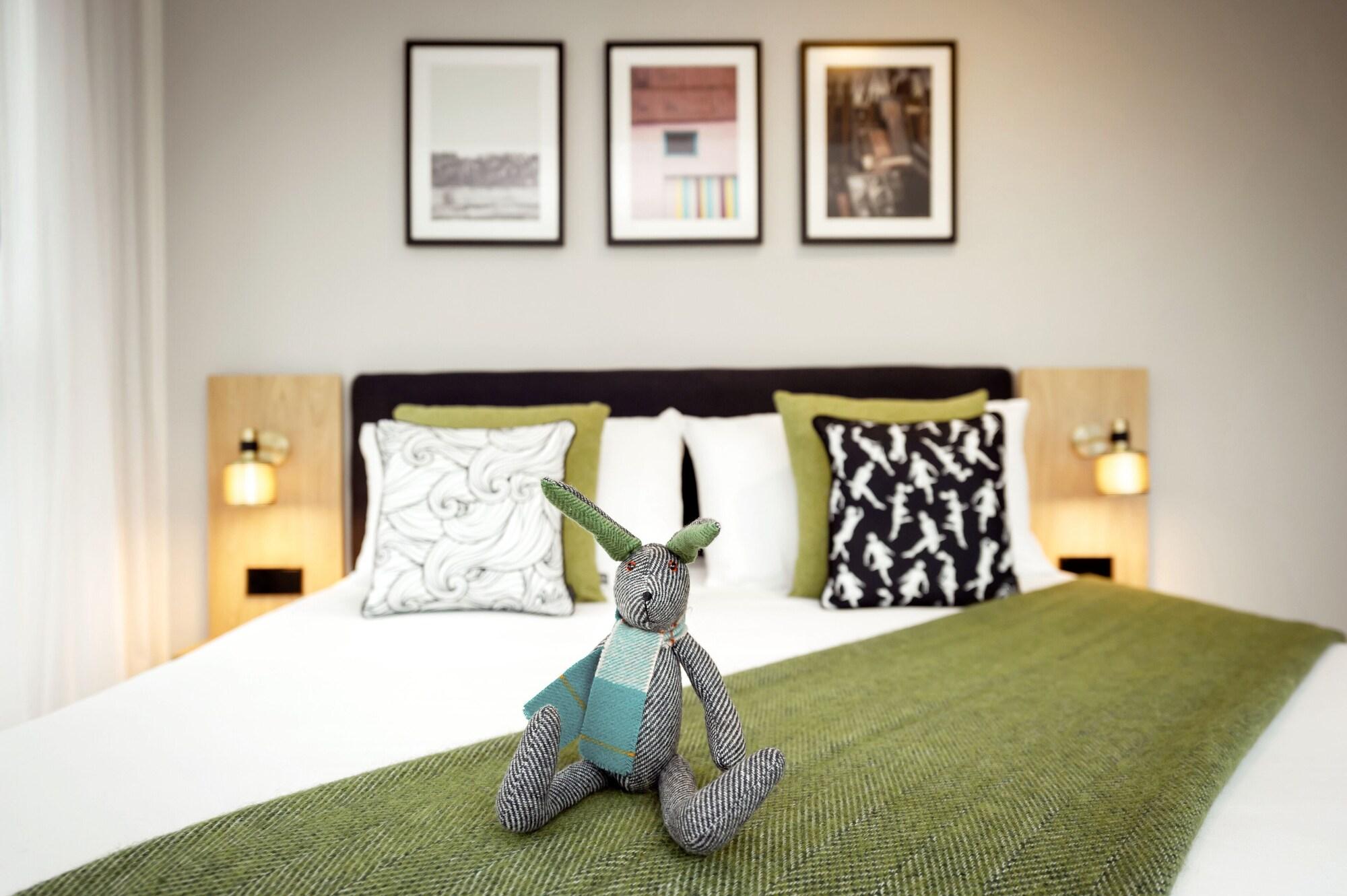 Wilde Berlin, Checkpoint Charlie 4*