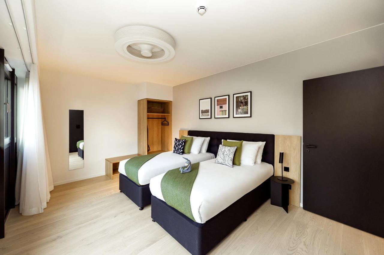 Wilde Berlin, Checkpoint Charlie 4* Berlijn